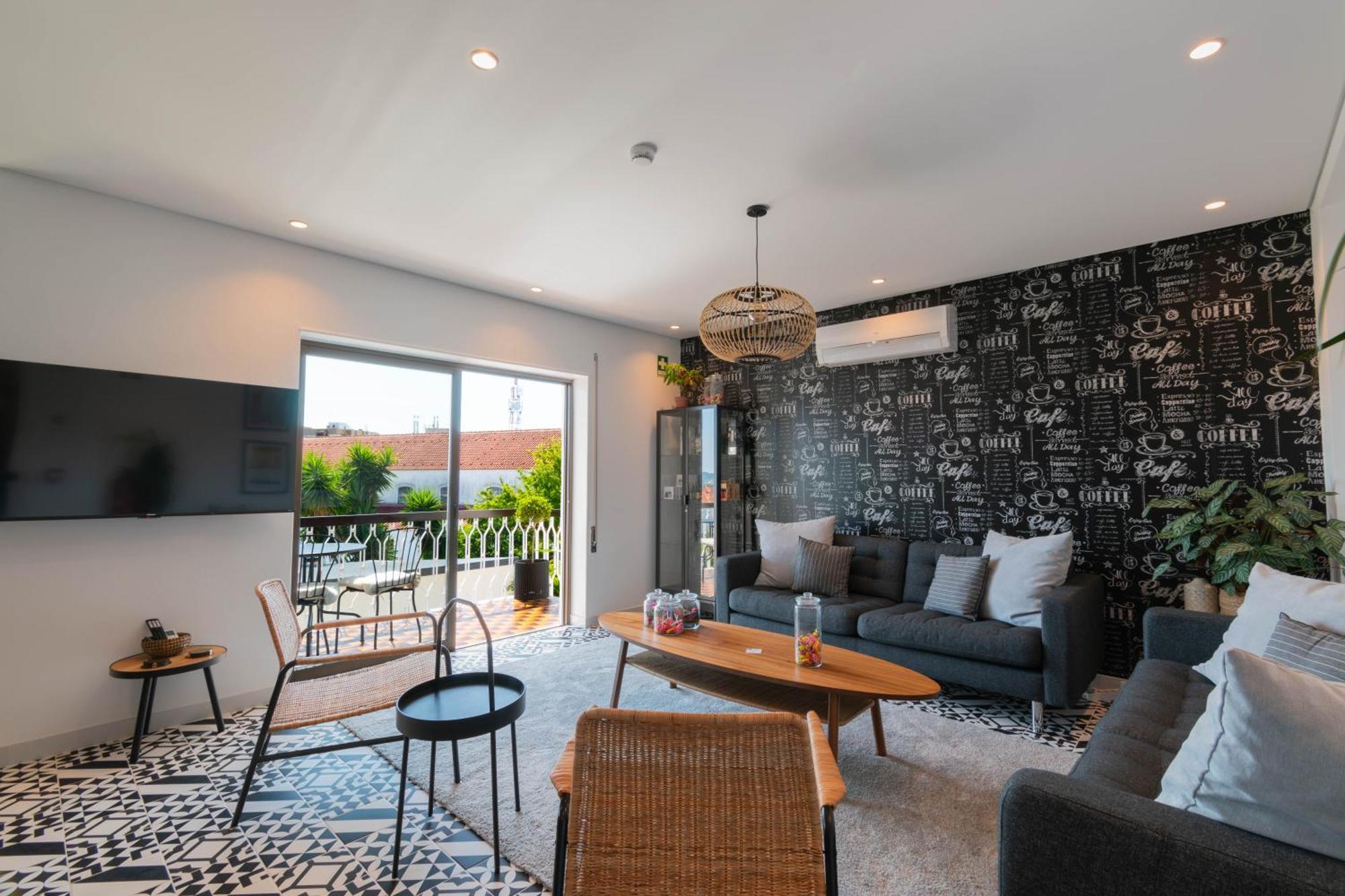 7Min To Uni Se-Velha - Ac - Work Desk - 300Mbs Wifi Bed & Breakfast Coimbra Eksteriør bilde