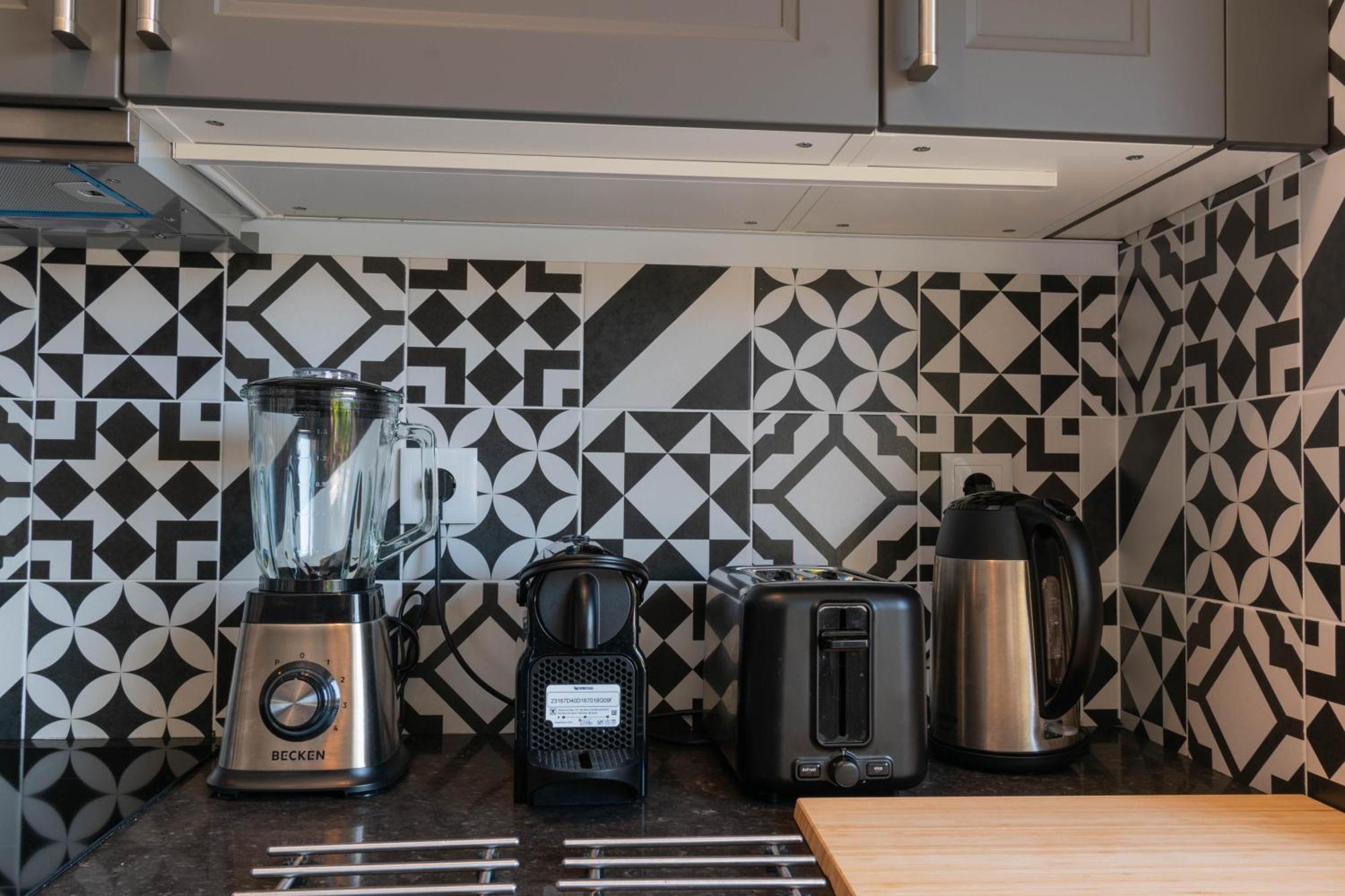 7Min To Uni Se-Velha - Ac - Work Desk - 300Mbs Wifi Bed & Breakfast Coimbra Eksteriør bilde